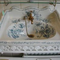 Victorian Blue Transfer Basin