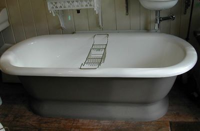 Re-Cast of a large American Bath with Plinth