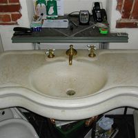 Large Fireclay Console Basin