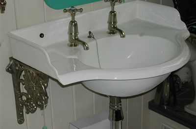 Victorian Cast Iron Cloakroom Basin c.1870
